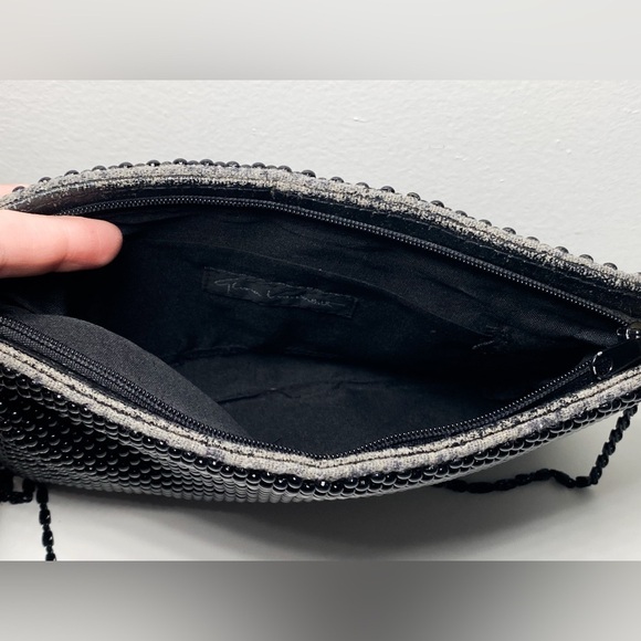 Vintage Gloria Vanderbilt Black Beaded Purse 8.5”x5.75” - Picture 6 of 6